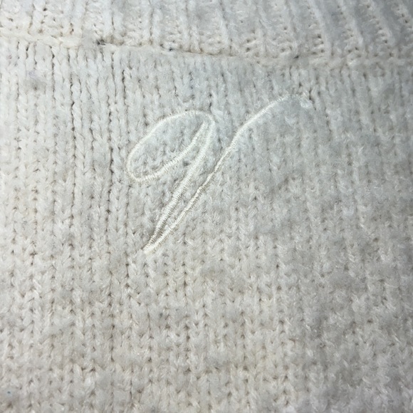 Victoria Secret Cream Knit Sweater Women’s Size Small Warm Wide Crew Neck - Picture 5 of 7
